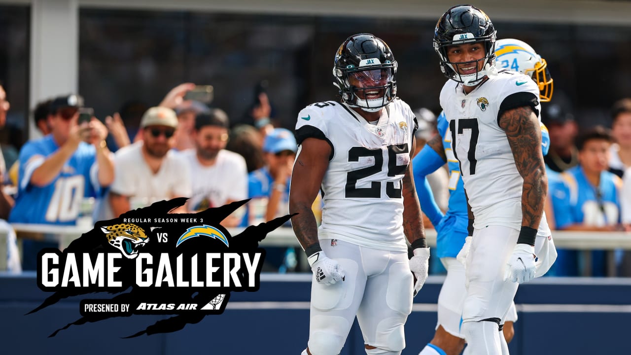 Photos: Jaguars vs. Chargers In-Game