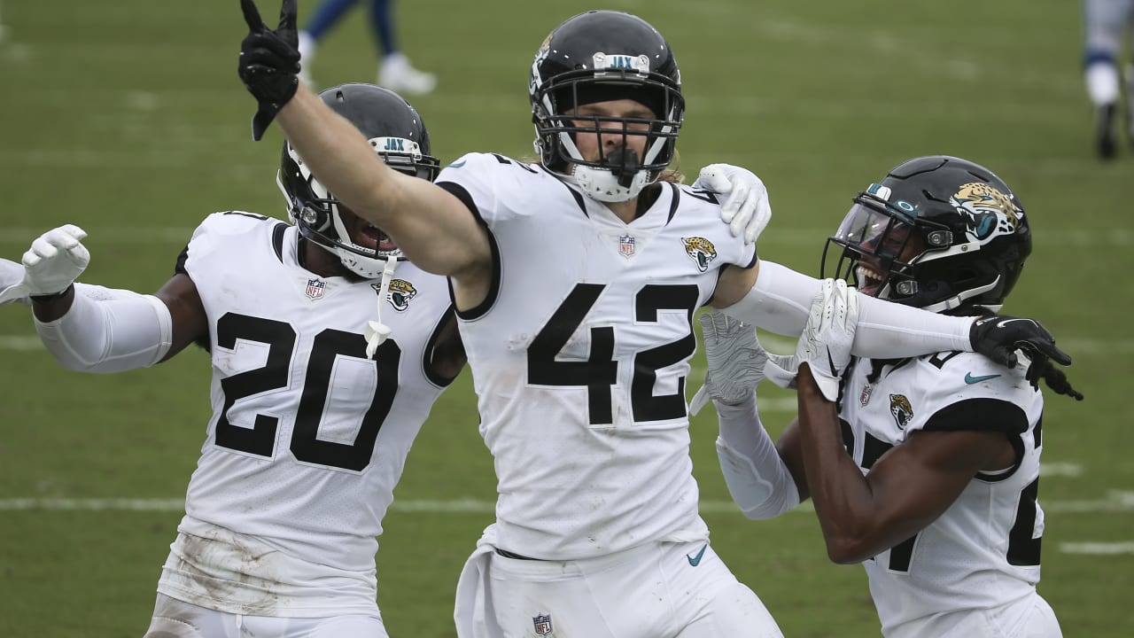 Dawuane Smoot, Andrew Wingard make key plays as Jaguars defense