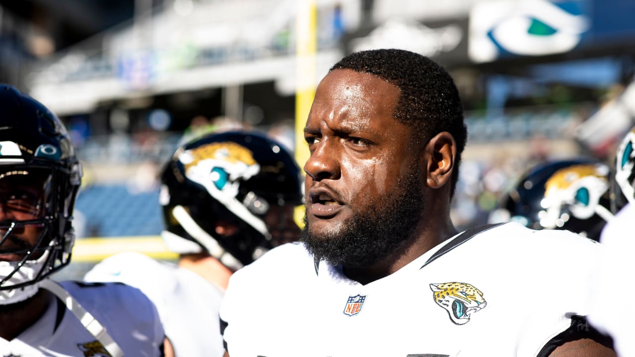 Jacksonville Jaguars use franchise tag on LT Cam Robinson for