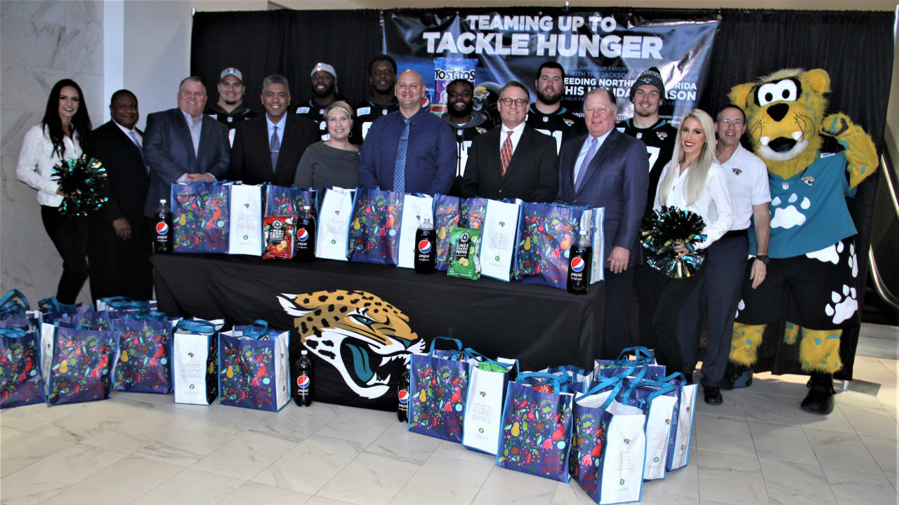 1,200 Publix Holiday Meals Donated to Families, Seniors and Veterans by the Jaguars and Partners