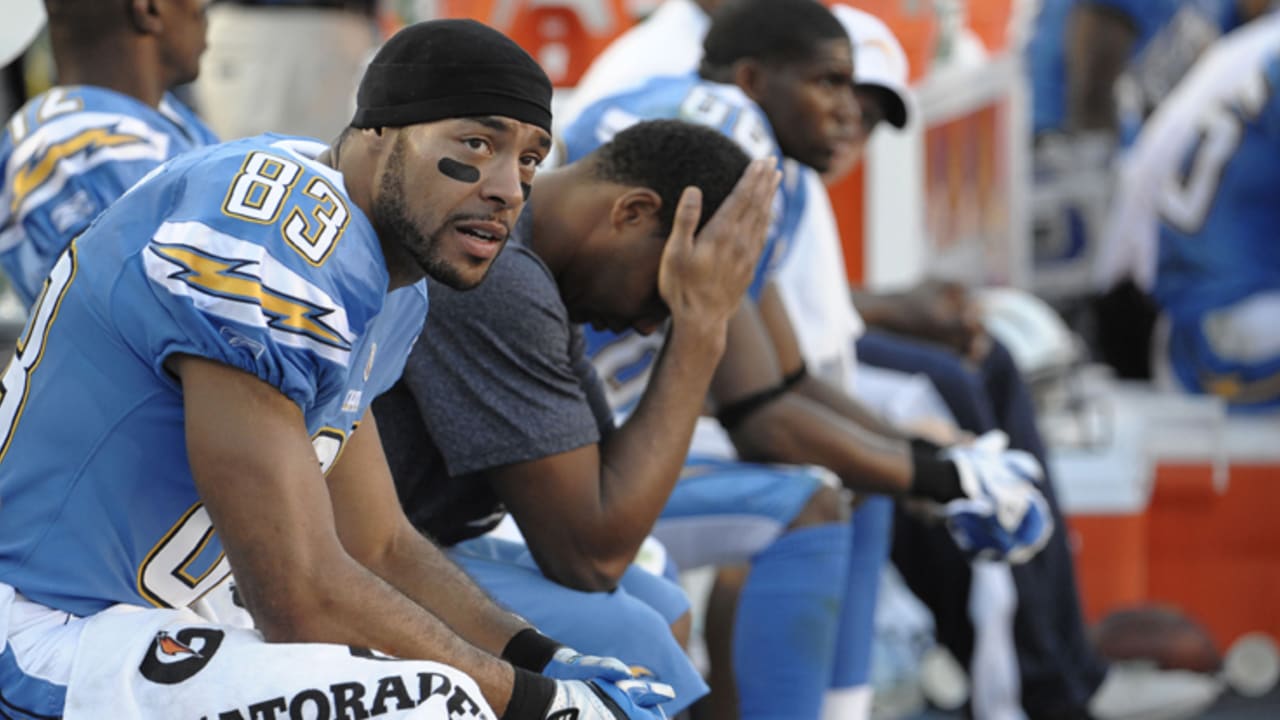 Lions pro shop still selling Ndamukong Suh, Reggie Bush jerseys