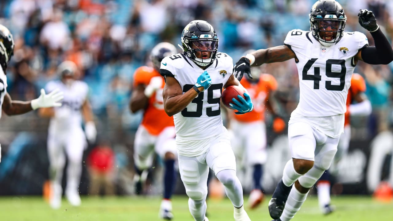 Jacksonville Jaguars wide receiver Jamal Agnew (39) returns a kickoff  against the Detroit Lions during the first half of an NFL football game,  Sunday, Dec. 4, 2022, in Detroit. (AP Photo/Duane Burleson