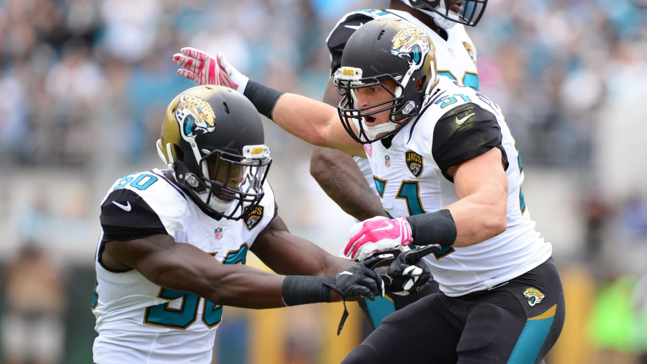 Jaguars' Telvin Smith steps away from football