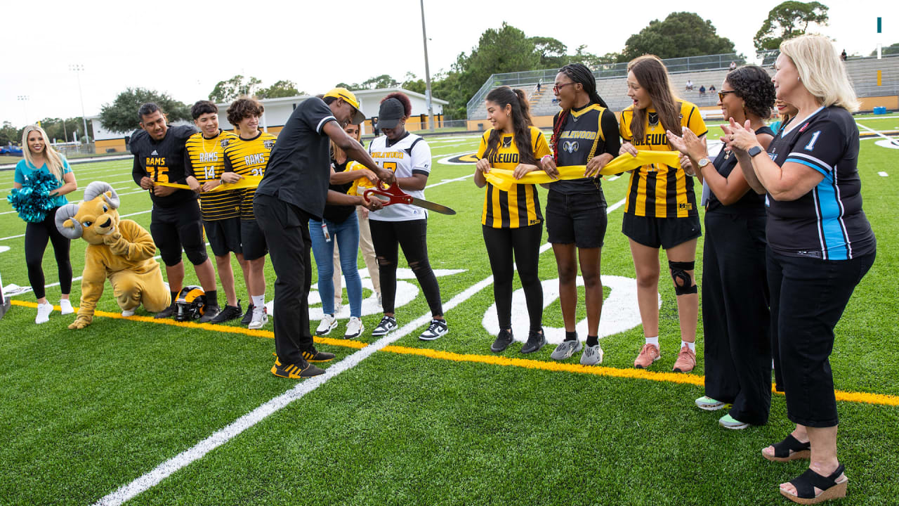 Oakland High unveils artificial turf field at home opener