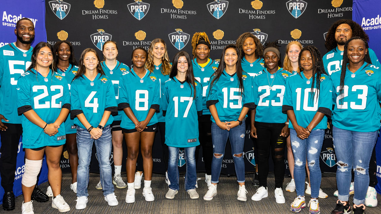 Coach Elizabeth Graham Leads Jacksonville Jaguars 14U Team to the