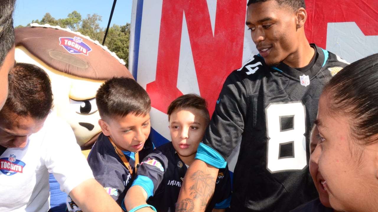 Denver Broncos Foundation partners with NFL Mexico on Tochito outreach  programs in Mexico