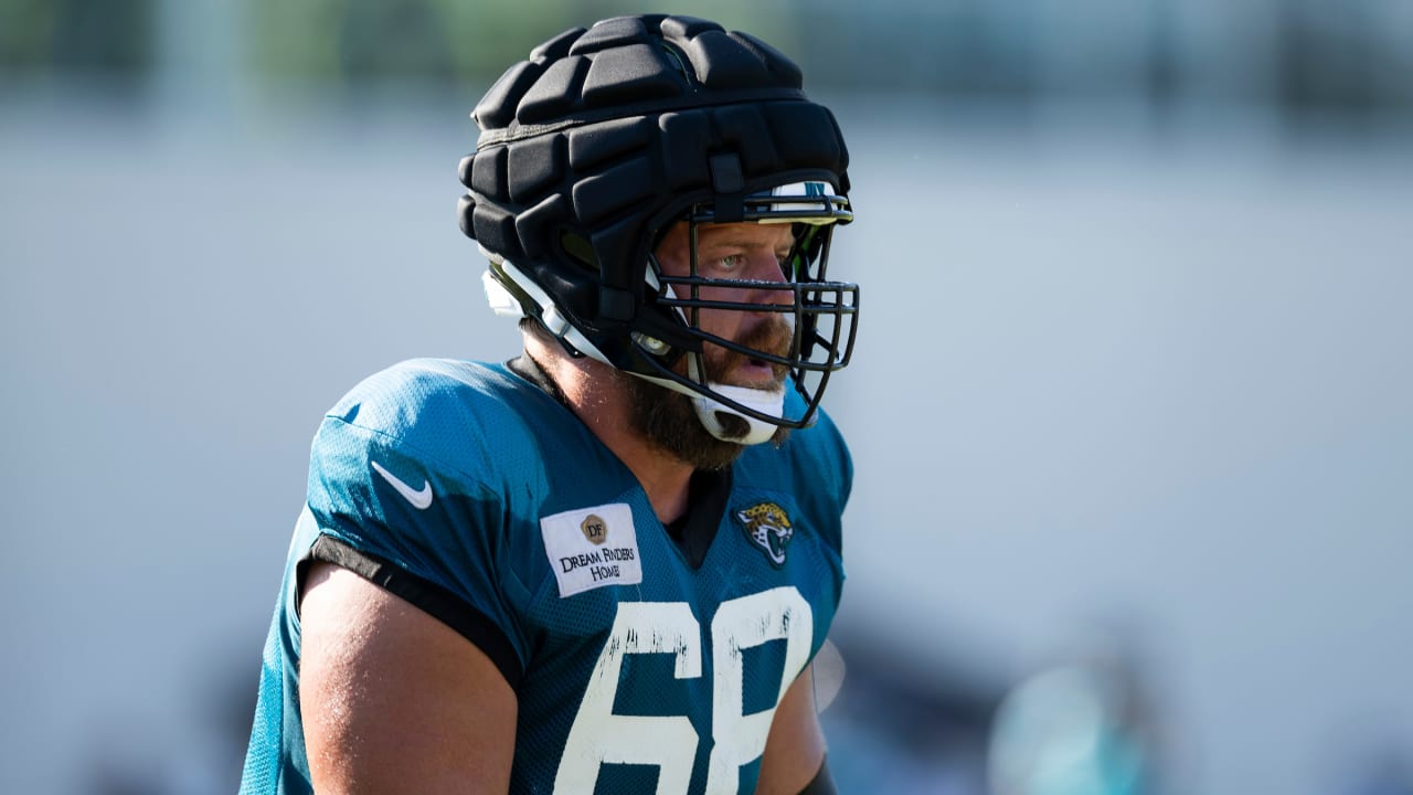 Jaguars' Brandon Scherff day-to-day with ankle injury, Tyler