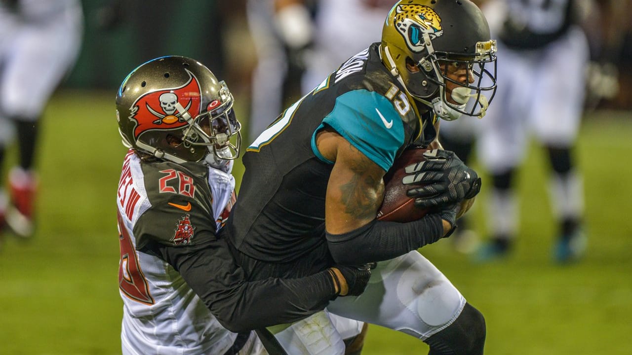 Photo: JACKSONVILLE JAGUARS V. TAMPA BAY BUCCANEERS