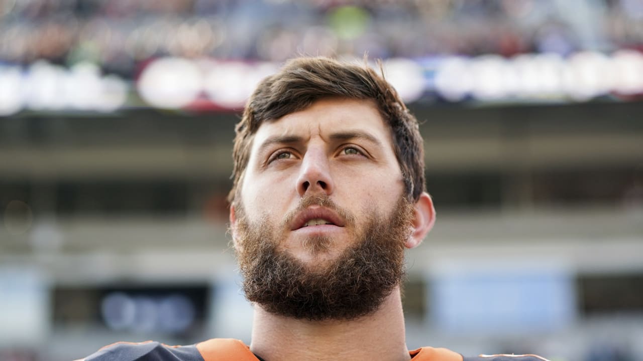 Jaguars sign tight end Tyler Eifert from the Bengals