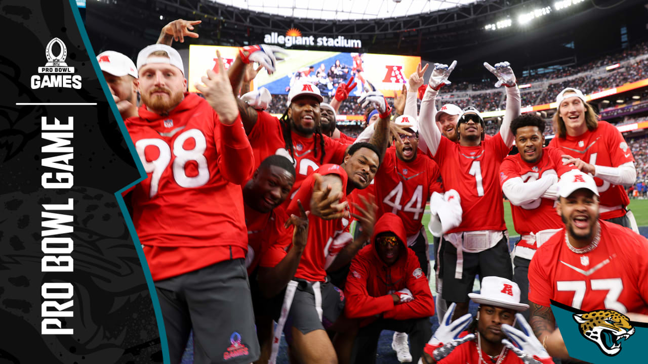 Photos: Flag Football Practice for 2023 Pro Bowl Games