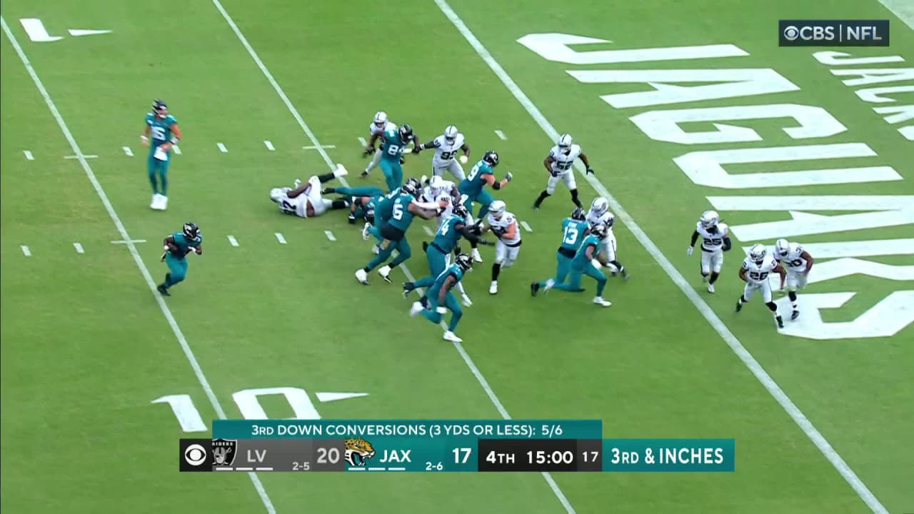 Can't-Miss Play: Jacksonville Jaguars wide receiver Zay Jones' remarkable  toe-tap catch goes for 18-yard TD