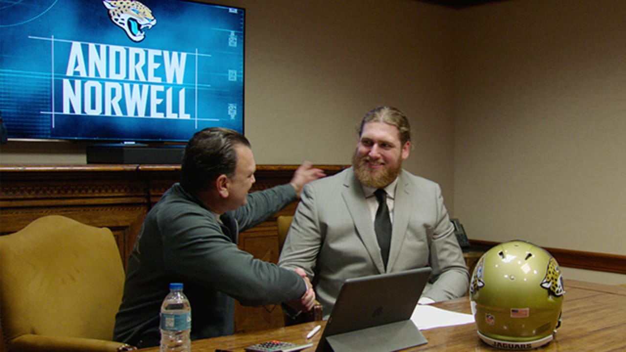 Jacksonville Jaguars Officially Sign Former Ohio State Guard Andrew Norwell