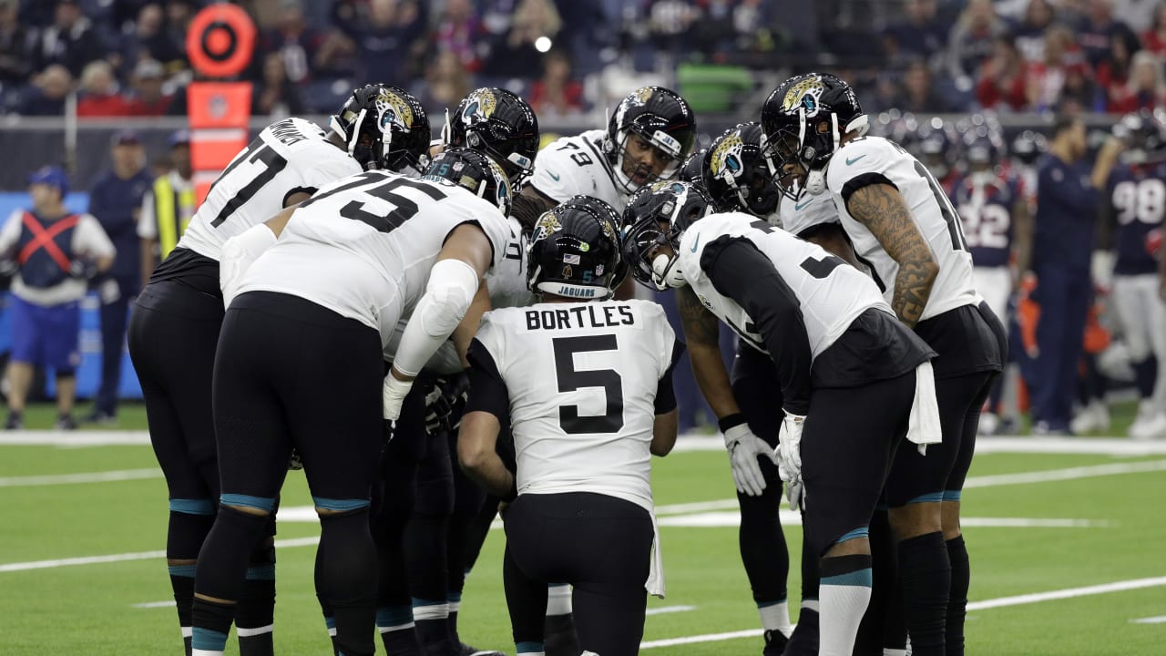 November 19, 2015: Jacksonville Jaguars quarterback Blake Bortles