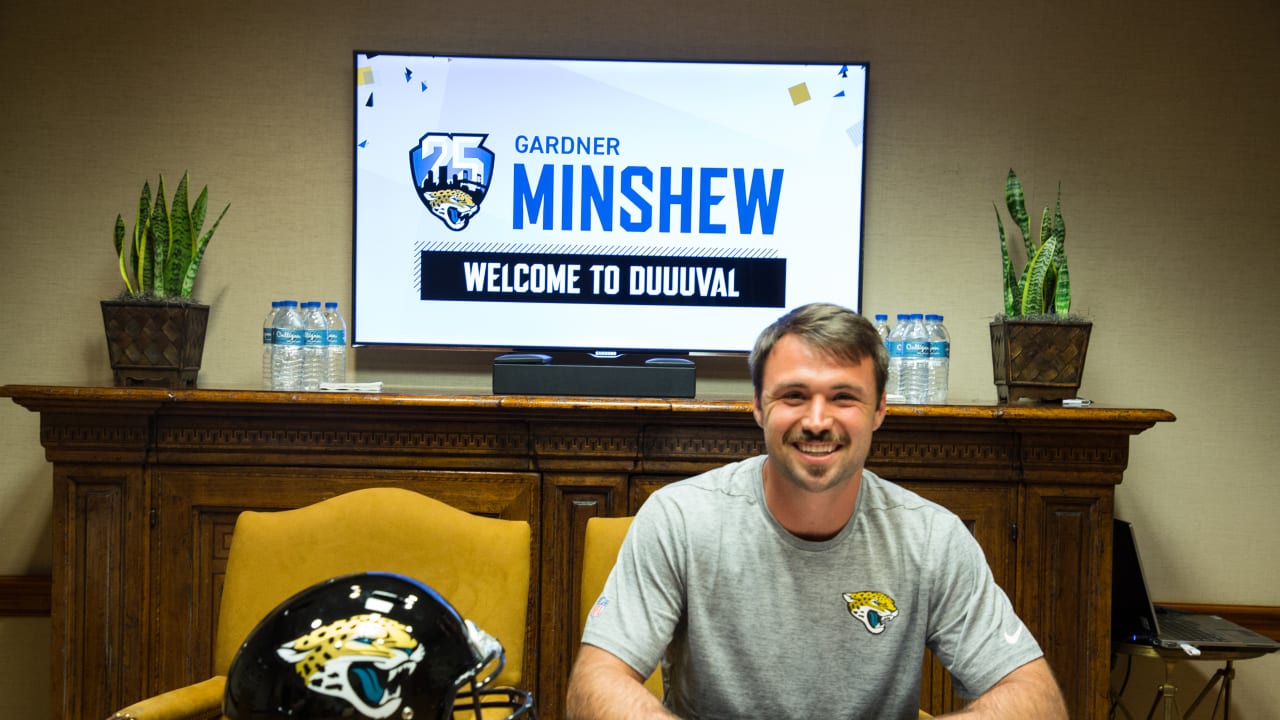 Official Minshew signs rookie contract
