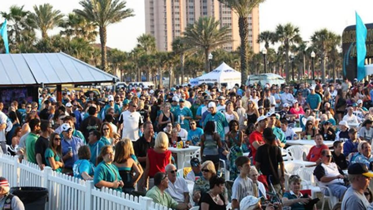 Jaguars Fans Party On Draft Night