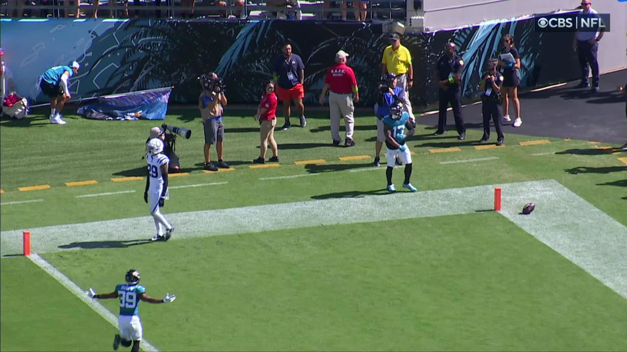 Lawrence's 29-Yard TD Pass to Kirk Extends Jags' Lead To 20-3 vs. Colts