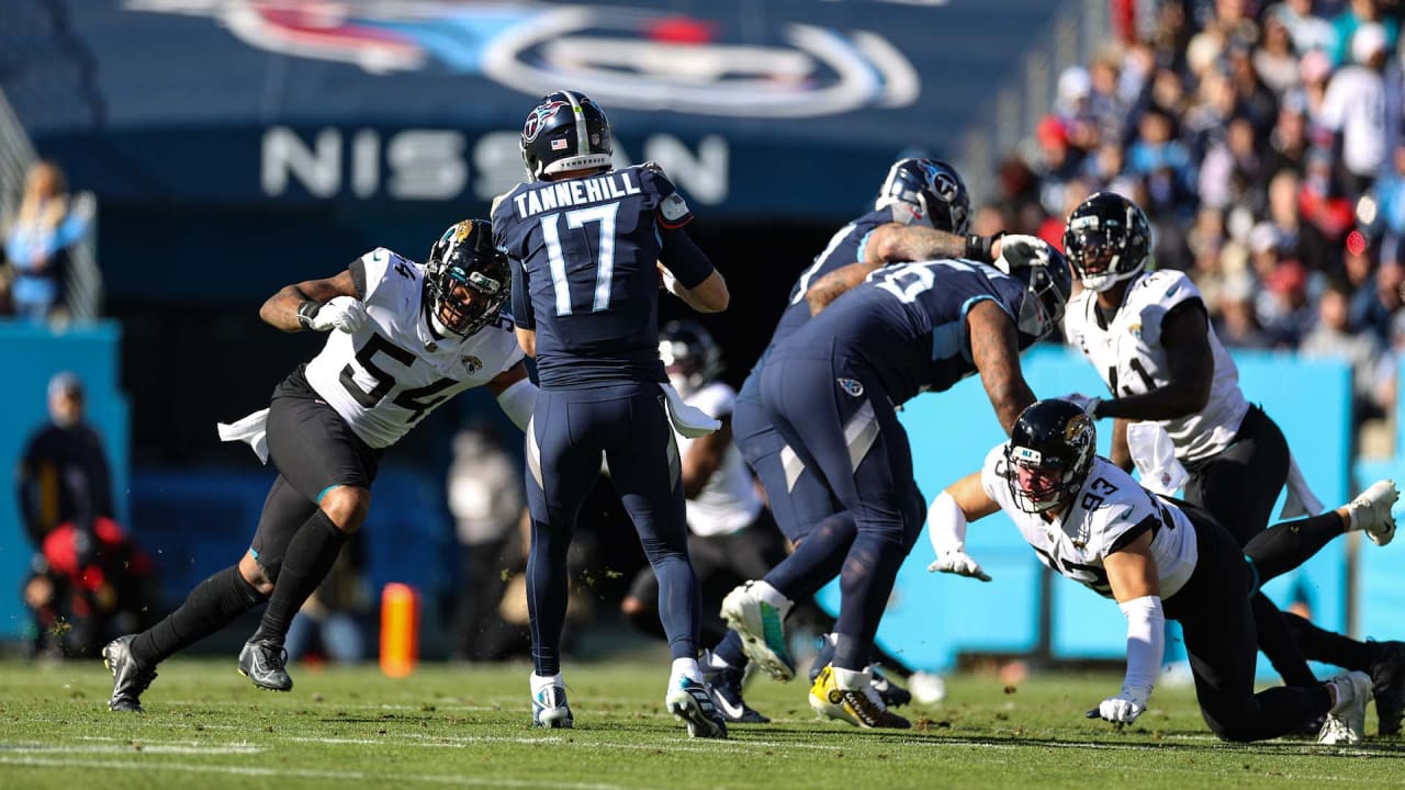 Can't-Miss Play: Jacksonville Jaguars wide receiver Zay Jones' remarkable  toe-tap catch goes for 18-yard TD