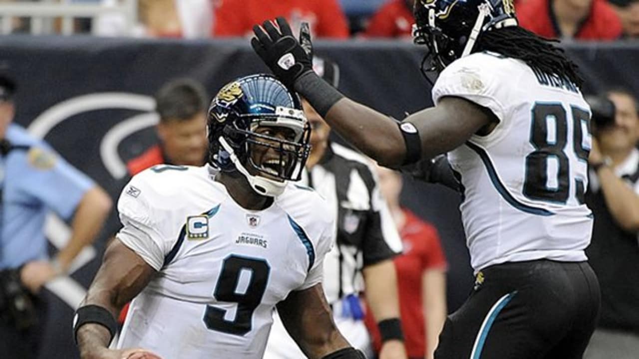 Highlight: Jags' D comes up with game-sealing fourth-down stop with Oluokun  tackle