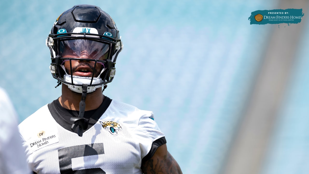 Jags' Kirk says he's not feeling any pressure from his big contract