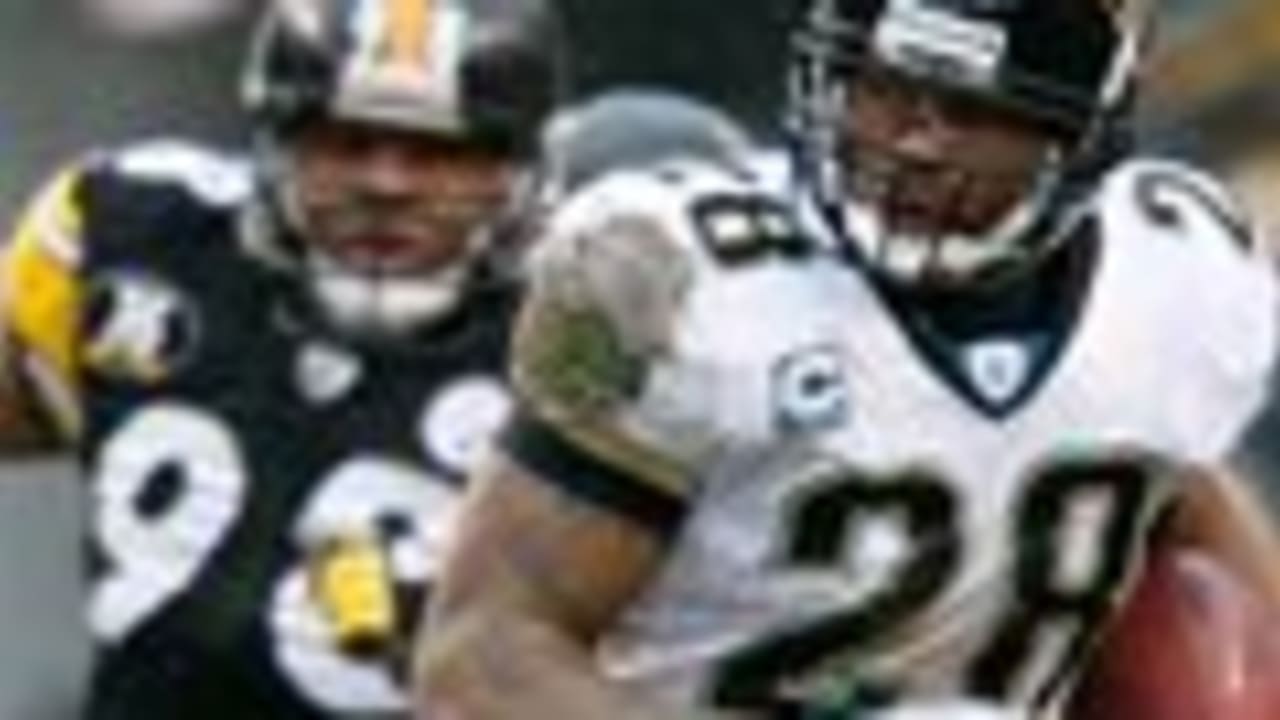 28 November 2010: Jacksonville Jaguars defensive end Austen Lane