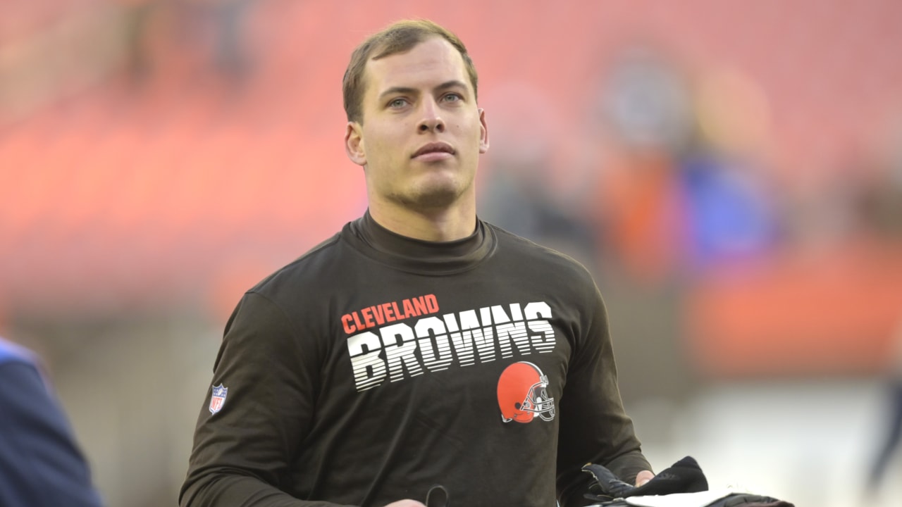 Steelers LB Joe Schobert, others change jersey number changes