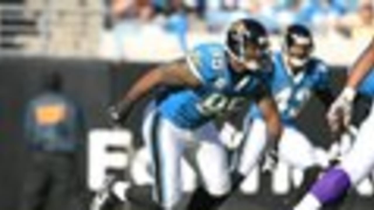 Jaguars sign Paul Spicer to oneday contract,