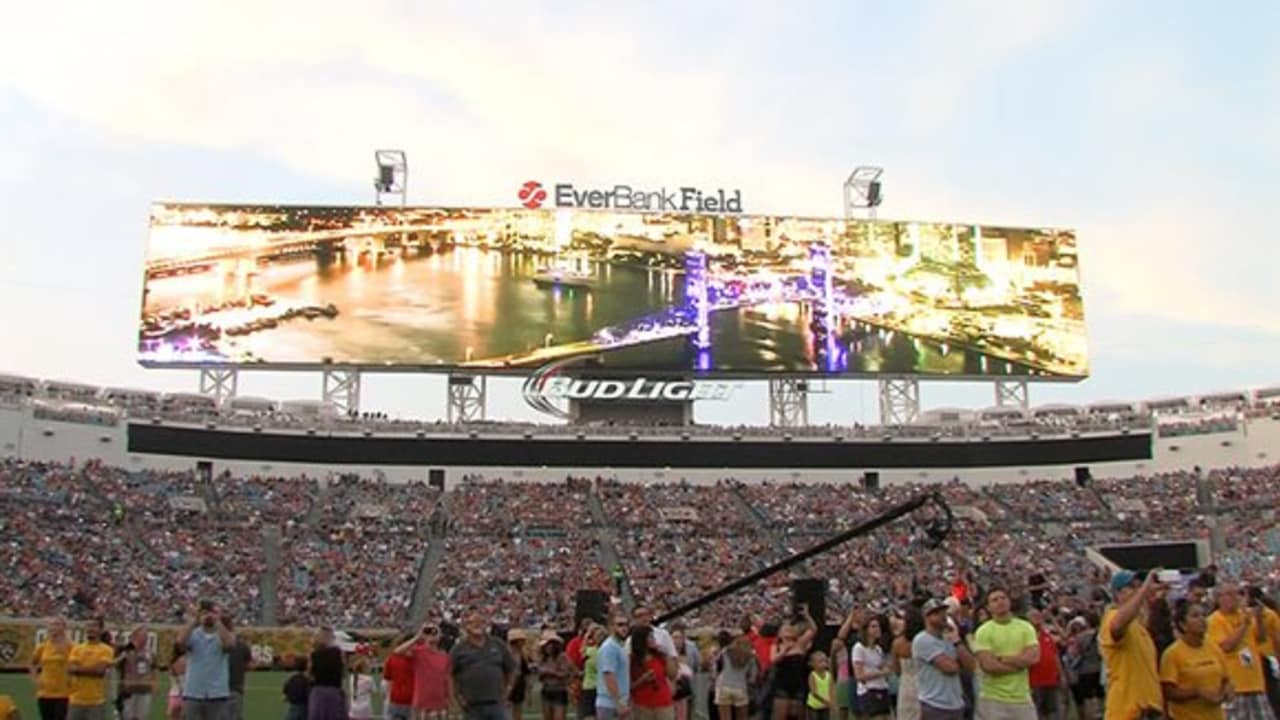 Jacksonville Jaguars show off world's largest scoreboard at EverBank Field  (Video)