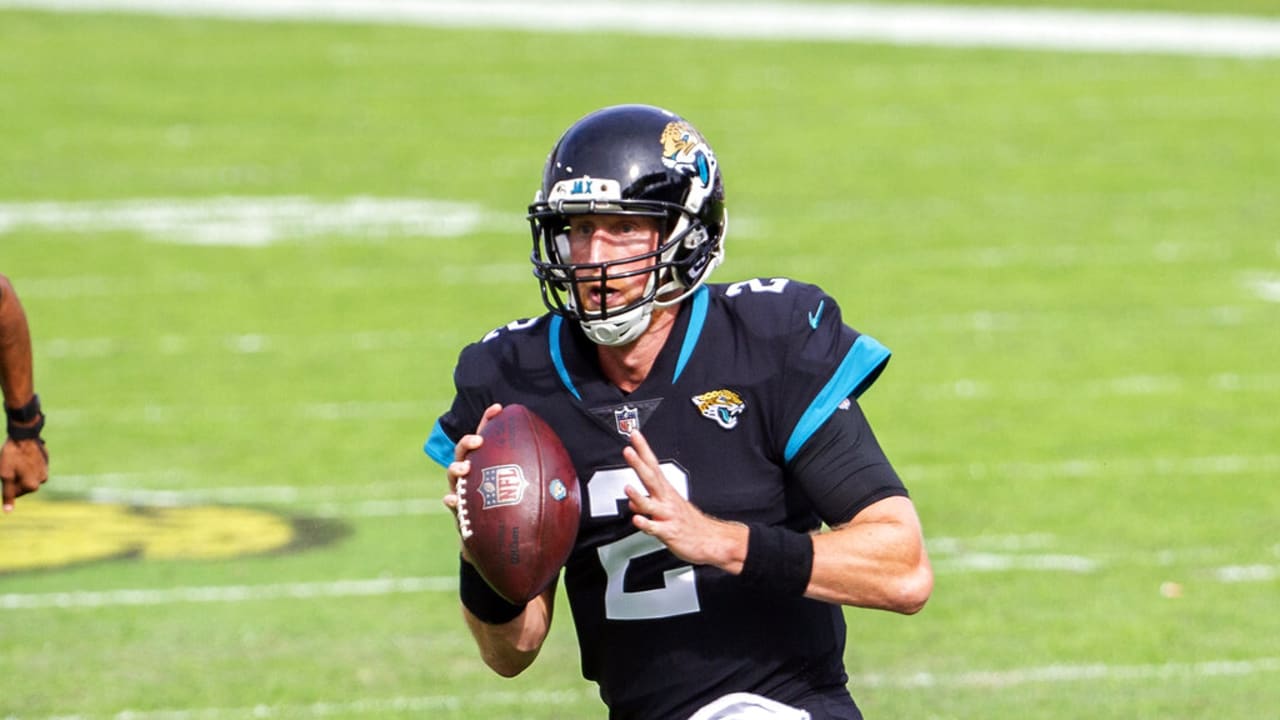 Jaguars keep playoff hopes alive – Friday Morning Sports Update