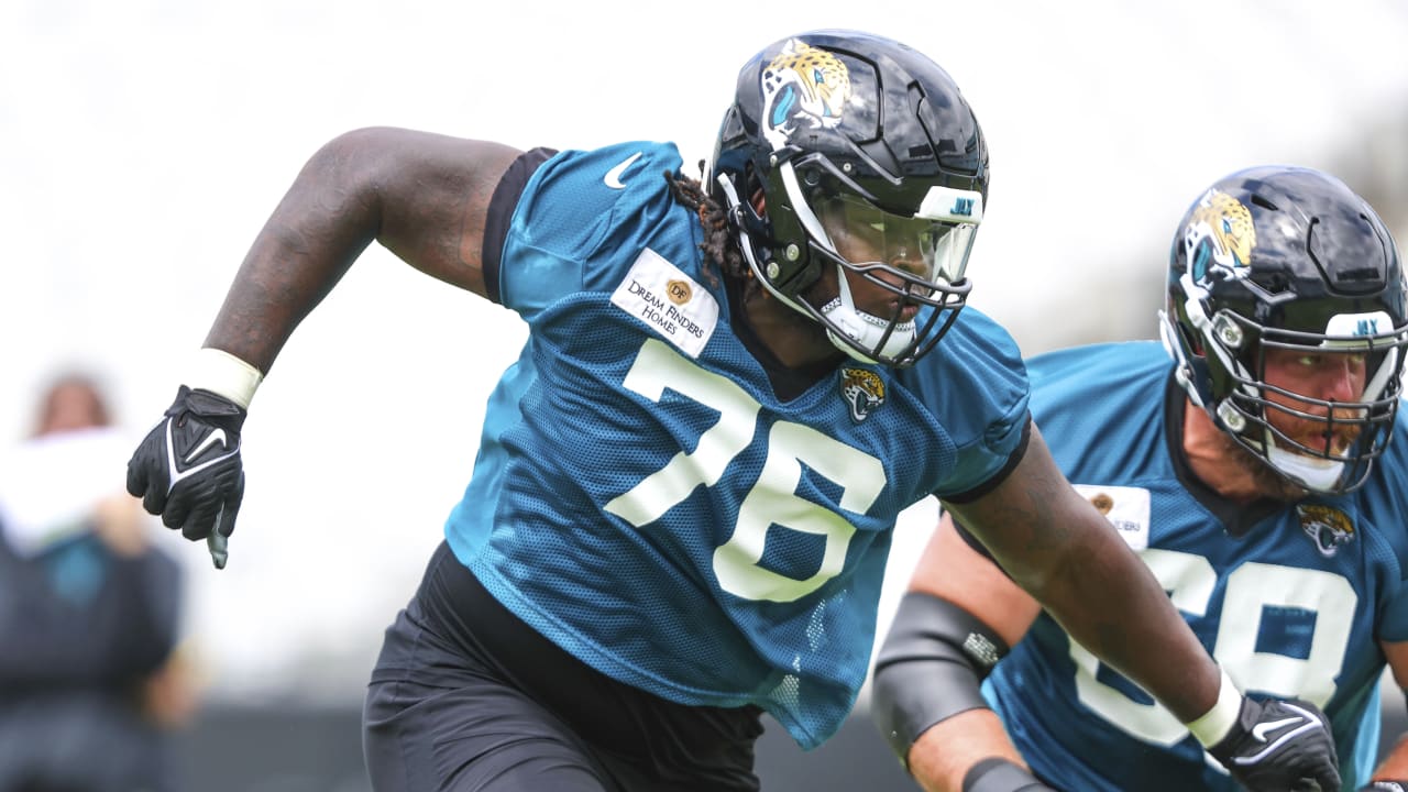 Jaguars Right Tackle Anton Harrison Opens Up About Getting Back to ...