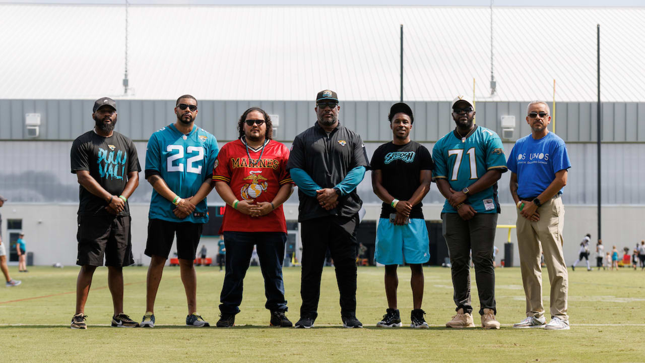 Miami Dolphins Donate Equipment and Meals to 1,000 High School and Youth  Football Players - High School Football America