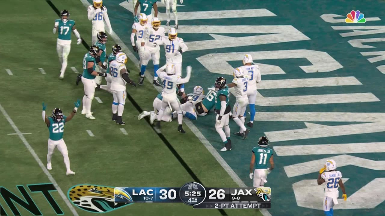 Highlight  Lawrence caps Jags' 96-yard drive with QB-sneak TD run