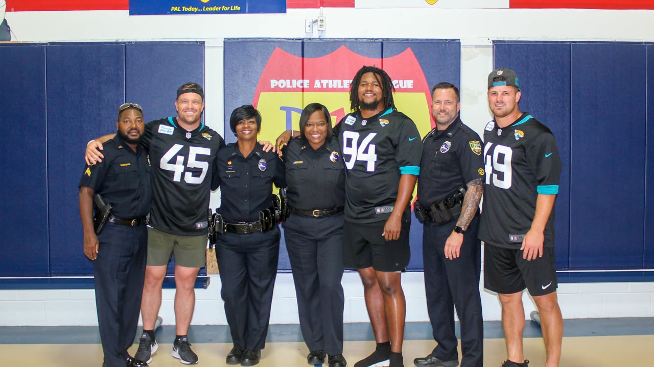 Jaguars team up with Jacksonville Police Athletic League