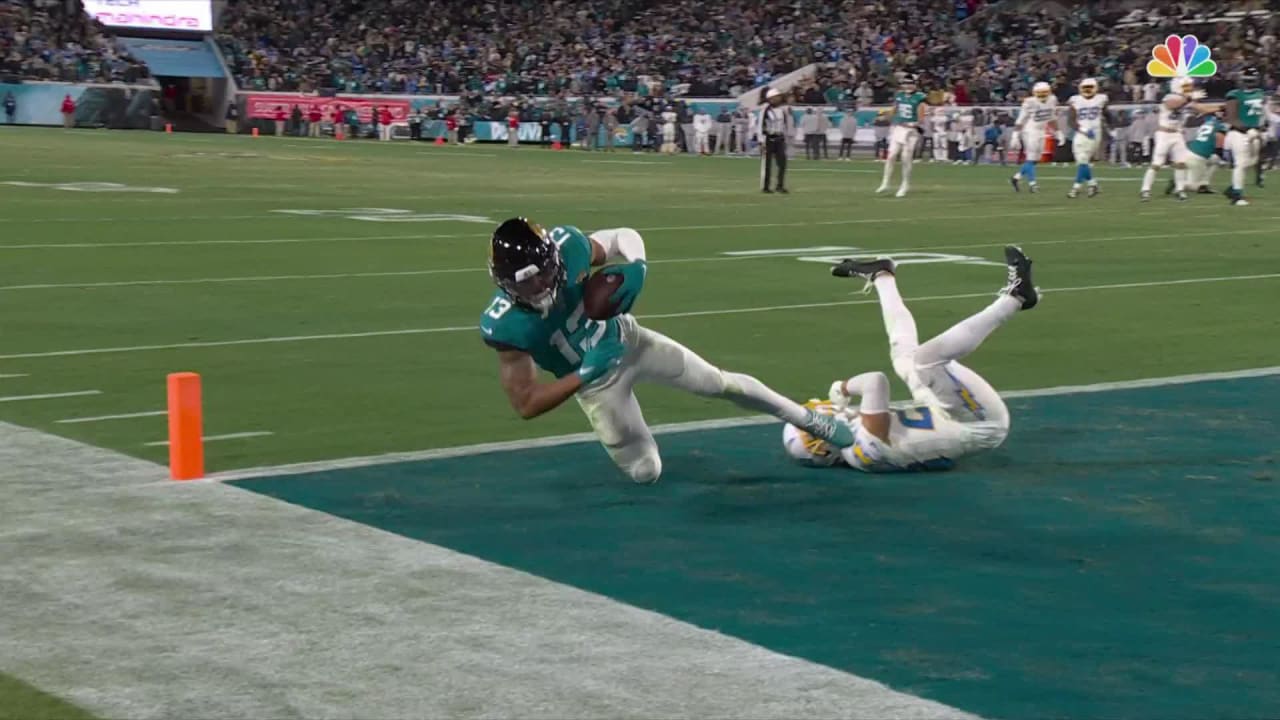 Jaguars' Trevor Lawrence delivers sweet throw for a 28-yard TD - ESPN