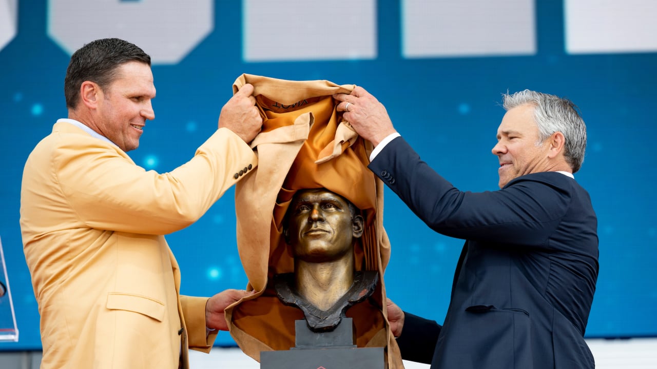 Photos: Tony Boselli, LeRoy Butler, fans at Hall of Fame induction ceremony