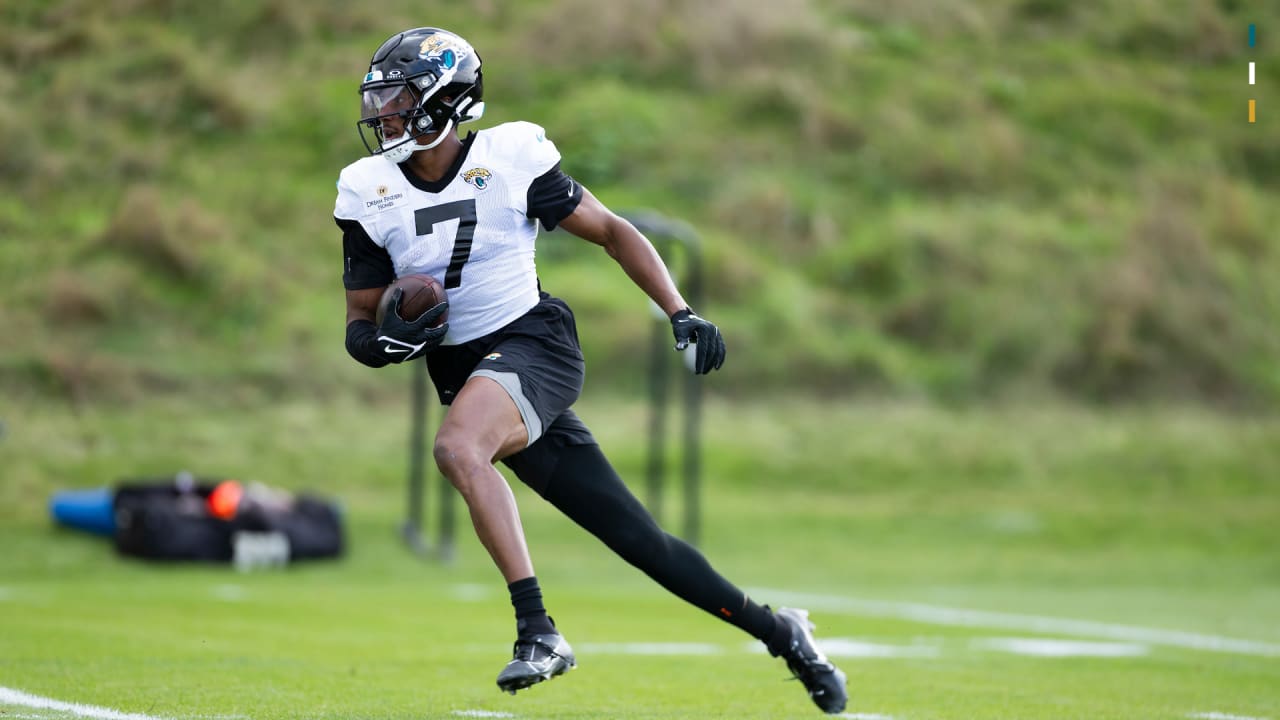 Will Jaguars WR Zay Jones Play in Week 5?