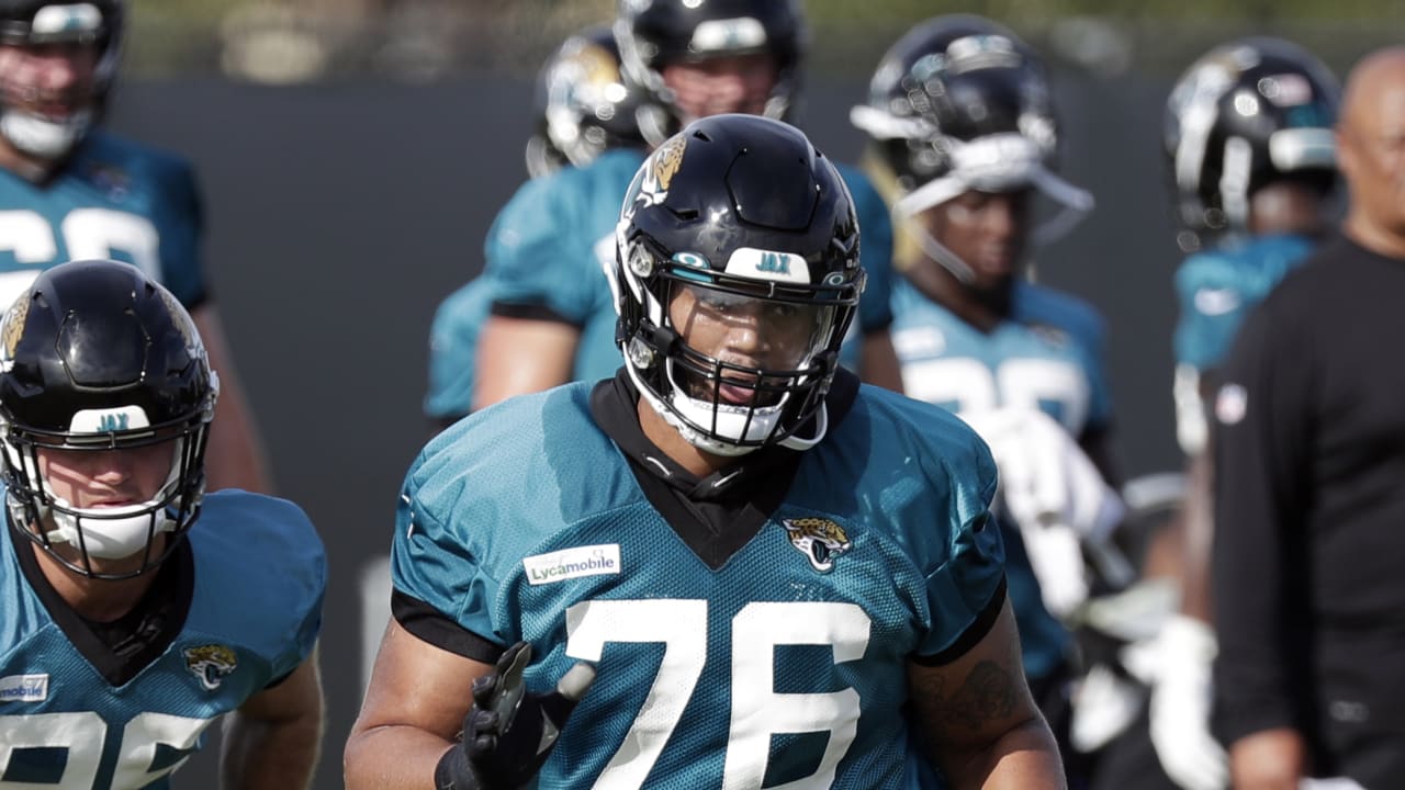 Jaguars likely to be without starting LT Robinson for opener