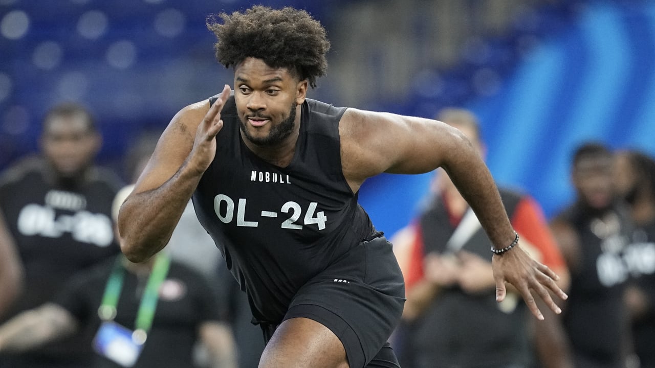 What Do NFL Draft Analysts Think the Jets Will Do with the 13th Pick?