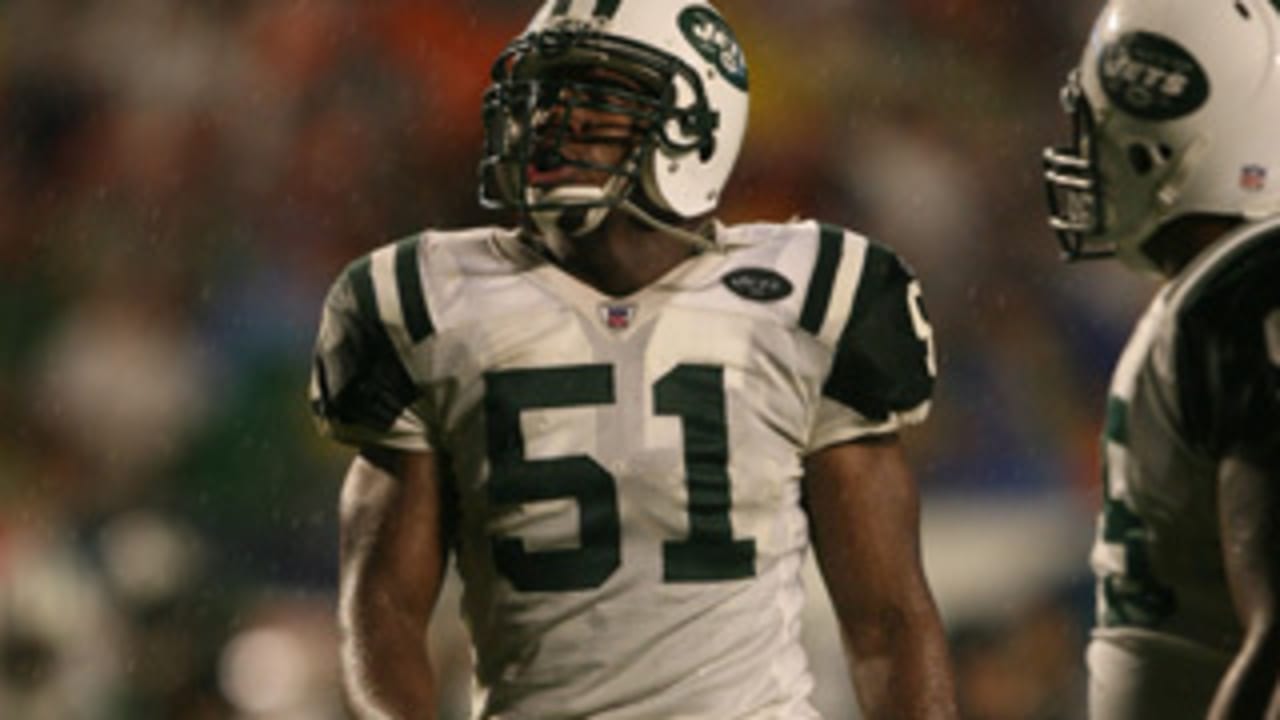 Linebacker Derrick Burgess of the Oakland Raiders stands with News Photo  - Getty Images