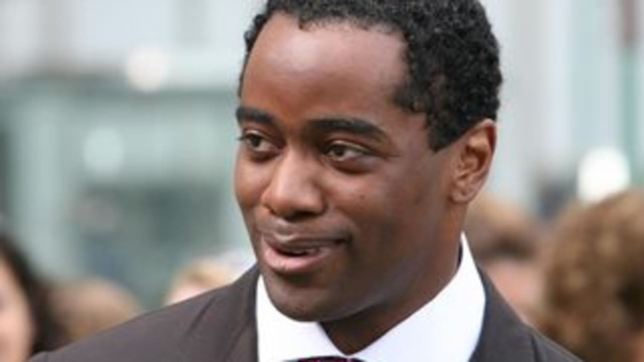 Jets Retire Curtis Martin's No. 28 - CBS New York