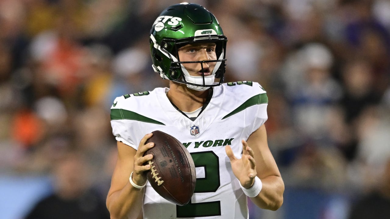 Jets QB depth chart: Zach Wilson takes over following Aaron Rodgers' injury  on 'Monday Night Football'