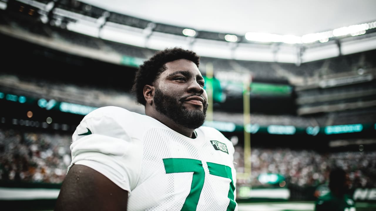 Jets' Mekhi Becton is a fan of the New York Titans throwback look