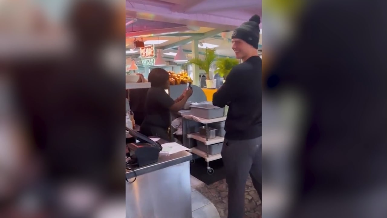 Jets QB Zach Wilson Surprises NJ Waitress On Christmas