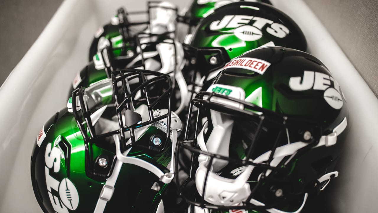Photos  2021 Jets Rookies Getting Fitted for Their Helmets