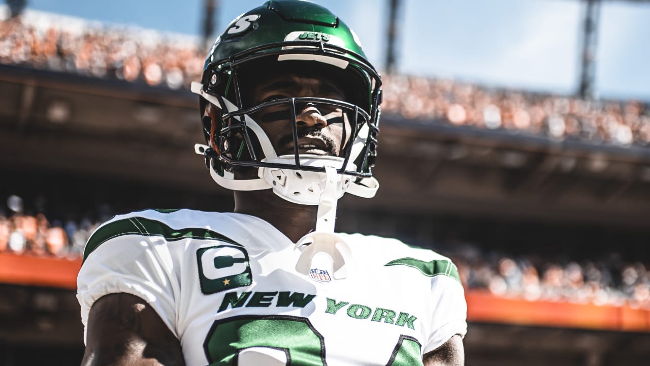 Titans Options at Receiver Get Thinner as Corey Davis Set to Remain with New  York Jets - Sports Illustrated Tennessee Titans News, Analysis and More