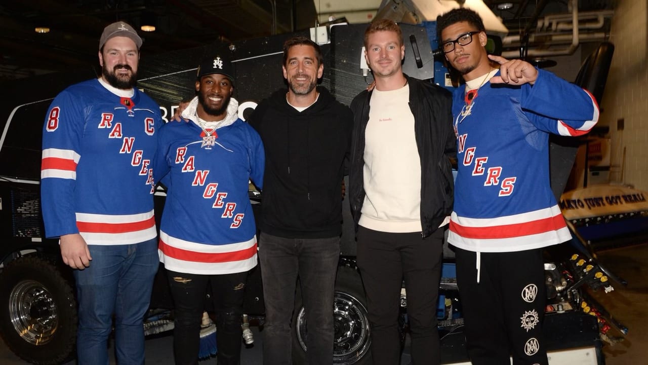 Aaron Rodgers, Jets Teammates Attend Rangers-Devils Game at Madison ...