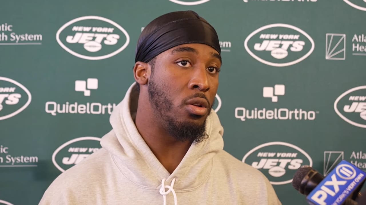 New York Jets on X: Coach Saleh announces that RB Breece Hall (knee) and  OL Alijah Vera-Tucker (triceps) will miss the remainder of the 2022 season.   / X