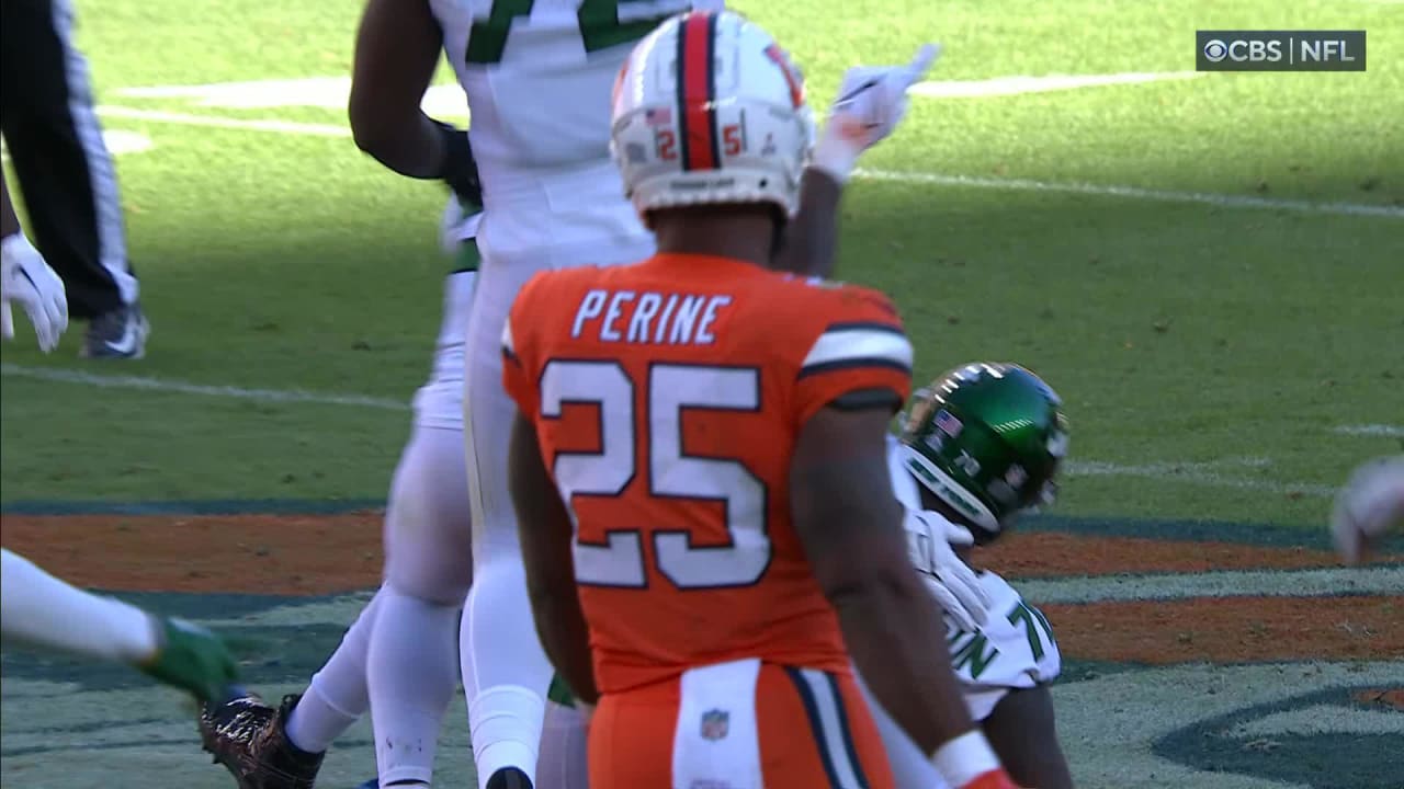 New York Jets defensive end Bryce Huff (47) looks on against the Denver  Broncos during an NFL football game Sunday, Sept. 26, 2021, in Denver. (AP  Photo/Jack Dempsey Stock Photo - Alamy