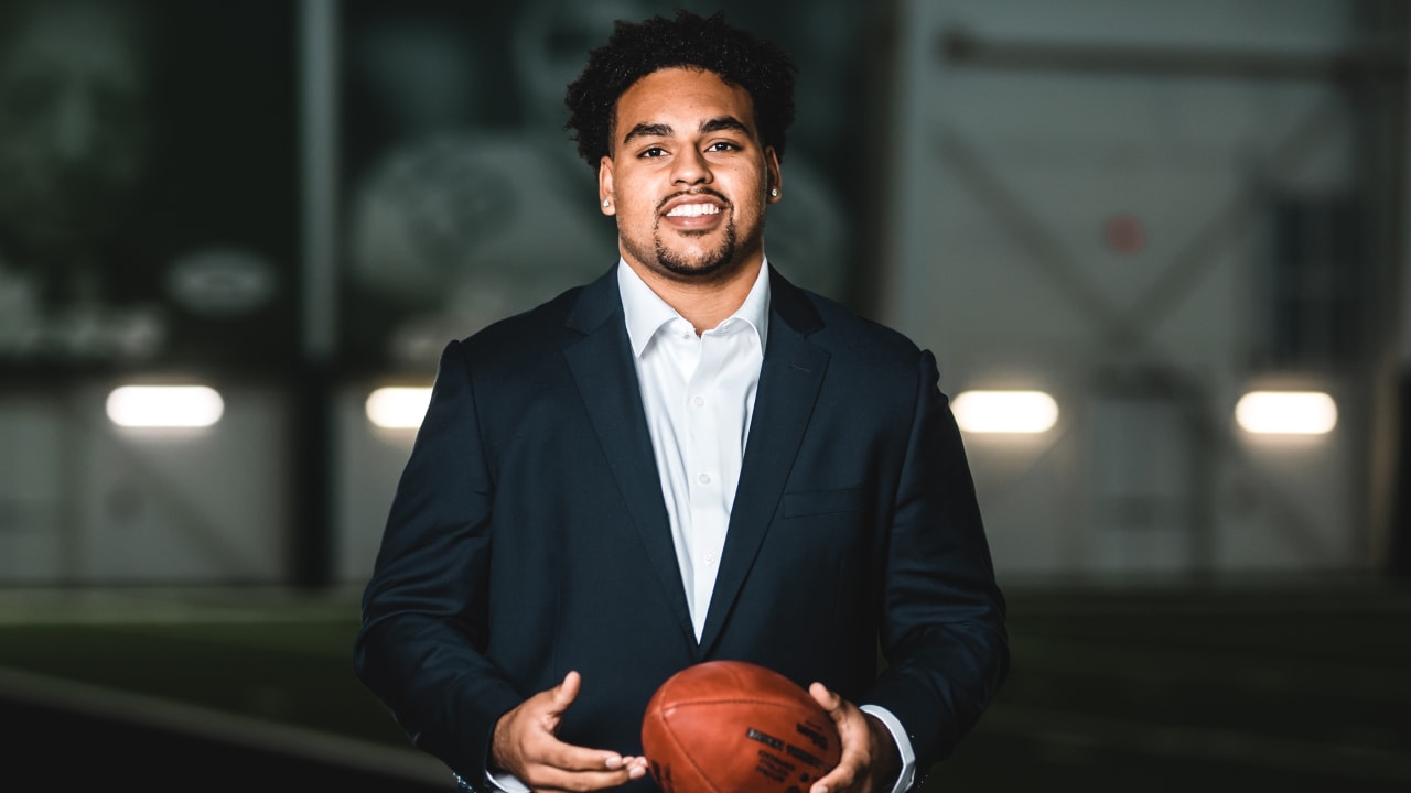 Jets' First-Round Pick Alijah Vera-Tucker: LG, LT, or RG  No