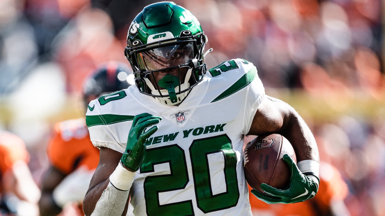 Jets rookie running back Breece Hall out with knee injury