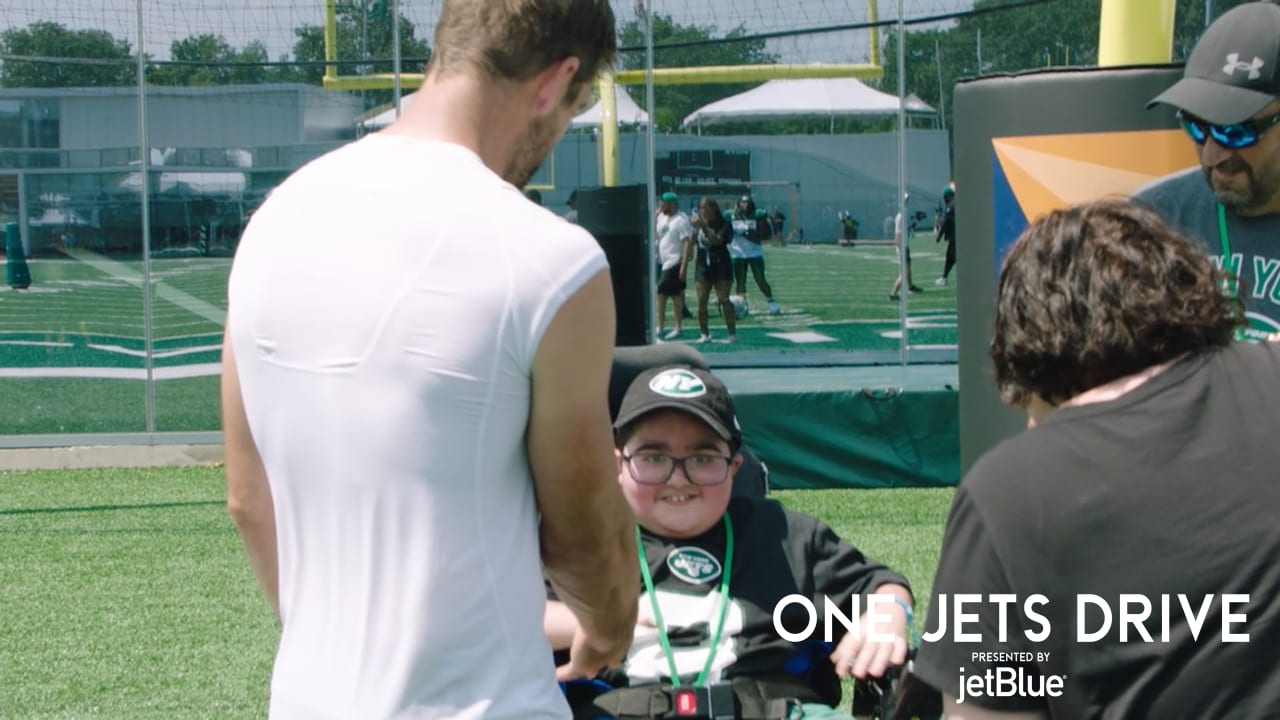 Aaron Rodgers Makes the Day for a Kid